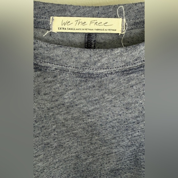 We The Free Bundle- Black and Gray/Blue Short Sleeve Tees - Picture 9 of 11
